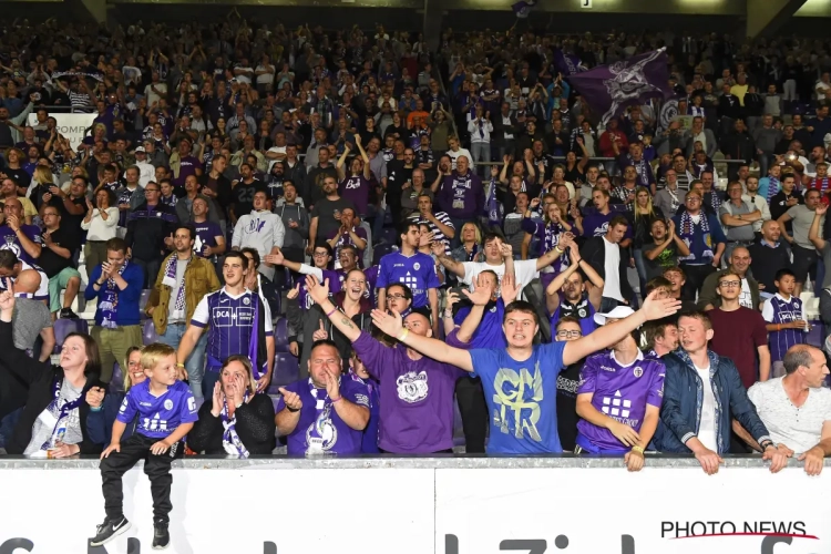 🎥 Les supporters du Beerschot accueillent leurs joueurs au stade