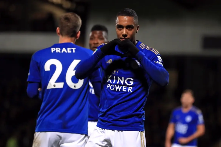 🎥 FA Cup : Leicester déroule face à Stoke, les trois Belges à l'assist