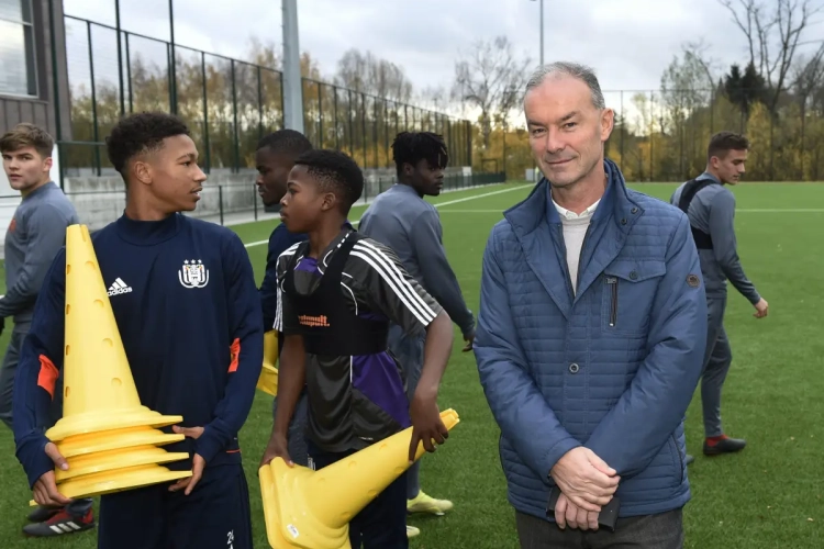 Un véritable monument du RSC Anderlecht serait proche d'être licencié !