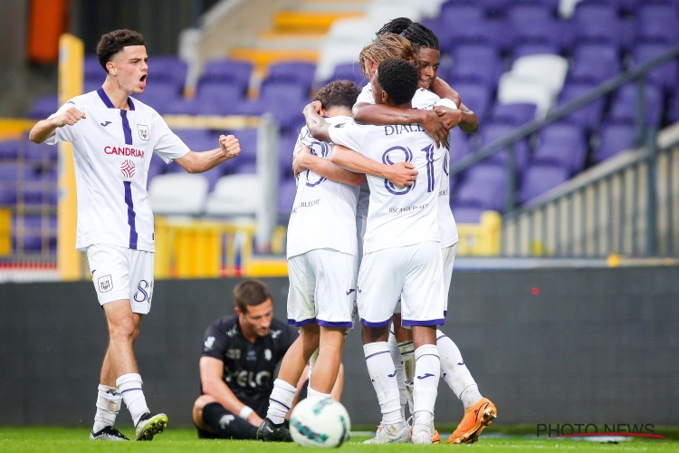 Un grand talent de Neerpede signe son premier contrat professionnel à Anderlecht