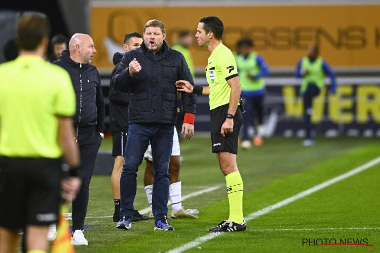 Hein Vanhaezebrouck répond à Brian Riemer : "C'est lui qui joue à des petits jeux, pas moi" 