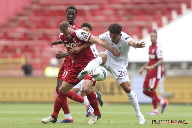 Le dernier Antwerp - Anderlecht lui reste encore en travers de la gorge : "Après 21 ans au plus haut niveau...ça m'a fait mal"