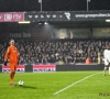 🎥 Pas un joueur pour chasser le ballon : fin de match hallucinante entre Westerlo et Genk, satisfaits du partage 