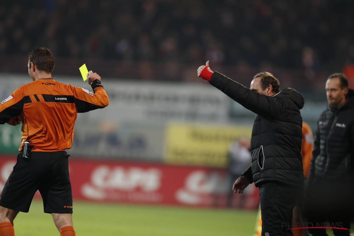 Yves Vanderhaeghe a vu rouge en Coupe: "Apparemment, on ne peut rien dire à l'arbitre..." 