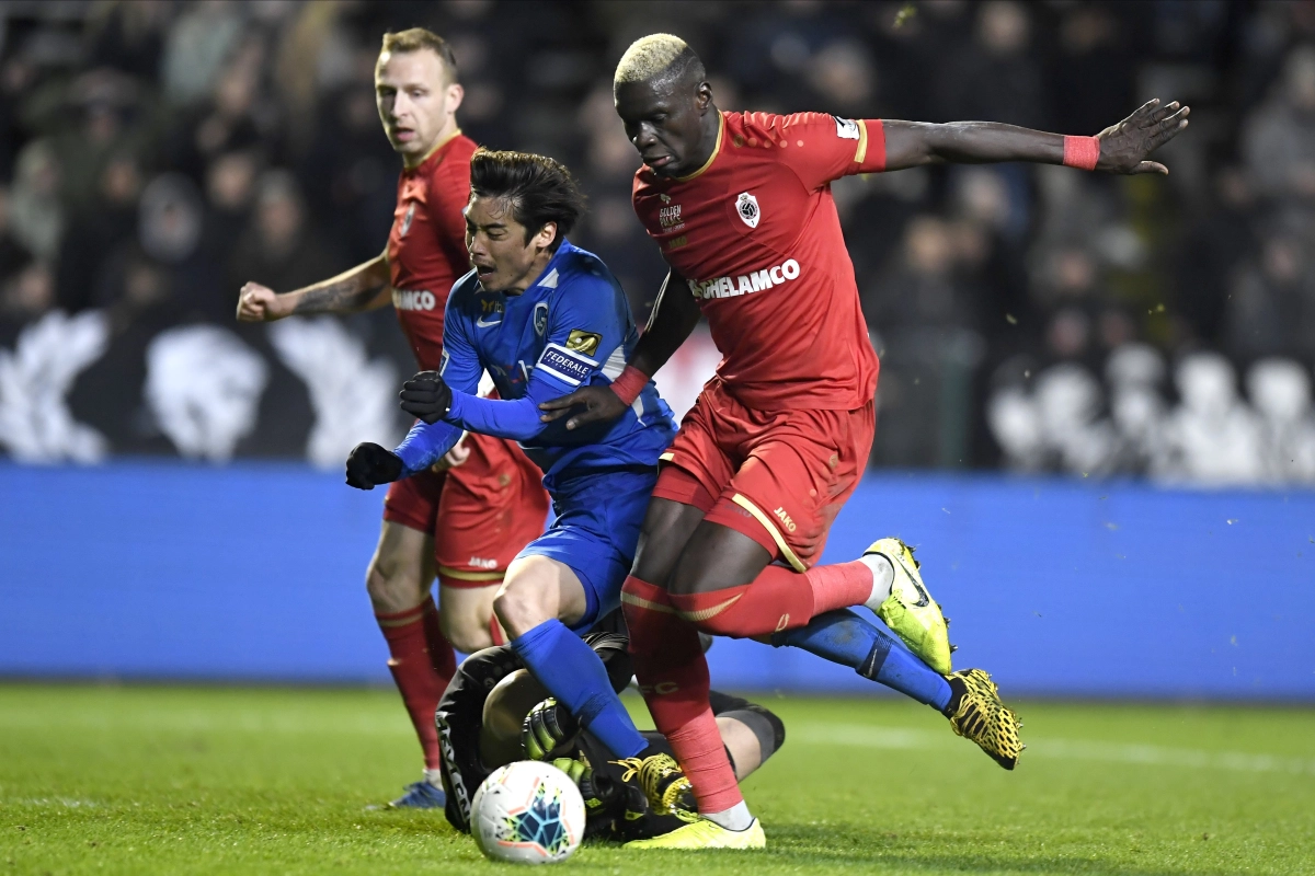 Hannes Wolf revient sur l'arbitrage d'Antwerp-Genk : "Sur Ito, ça ressemblait à un penalty"