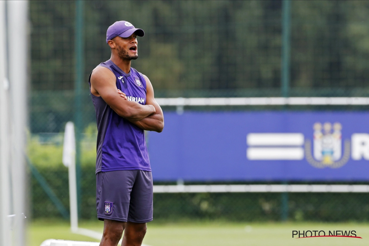 🎥 Anderlecht officialise la nomination de Kompany: "Le numéro 4, c'est terminé. Je suis prêt"