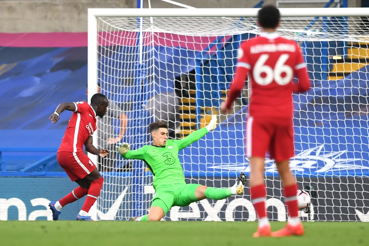 Chelsea, réduit à 10 et plombé par Kepa, s'incline face à Liverpool