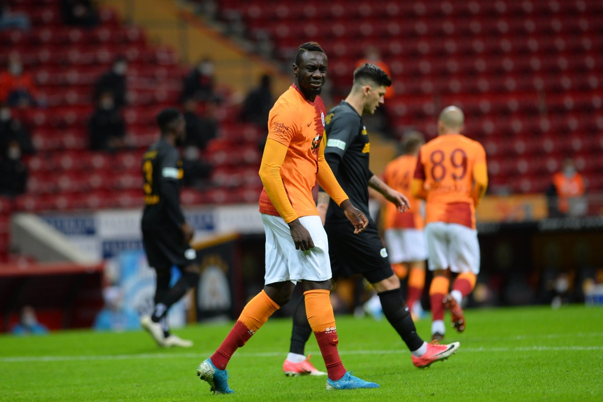 🎥 L'ancien Brugeois Mbaye Diagne s'offre un joli triplé avec Galatasaray