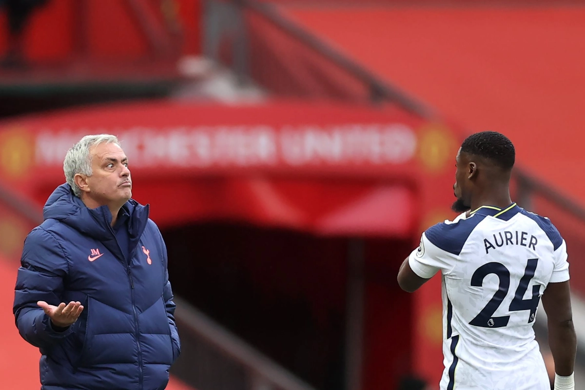 Grosse altercation entre Mourinho et Aurier?