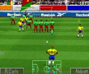 Appel aux nostalgiques de Pro Evolution Soccer: 20 ans de coups francs !