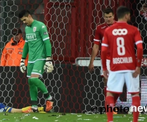 Ce ne sera finalement pas Valdés dans les buts