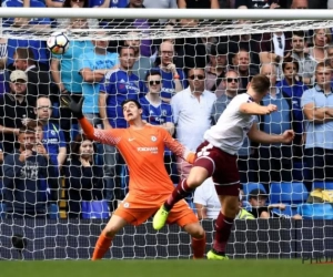 Chelsea coule face à Burnley pour la reprise, Huddersfield leader surprise !