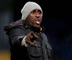 Le manager Sol Campbell grimpe d'un étage 