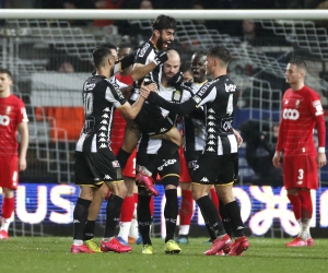 Le Sporting de Charleroi remporte le choc wallon face à un Standard aux abonnés absents