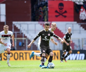 📷 La direction d'un club allemand affiche une banderole : "Sans vous, le foot n'est rien" 