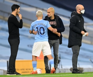 Guardiola vole à la rescousse d'Aguero critiqué pour un geste déplacé 