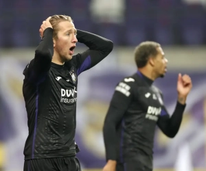 🎥 Frank De Bleeckere décortique le but annulé de Michel Vlap lors du Clasico 