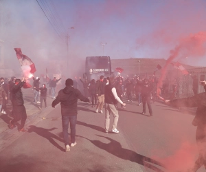 Les centaines de supporters présents aux abords de Sclessin : Marc Van Ranst réagit et tacle Willy Demeyer 