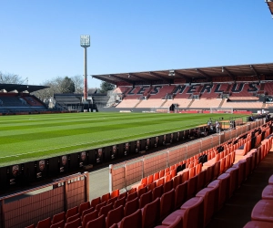 📷 Un joueur Bordelais fait la sieste en pleine rencontre de Ligue 1