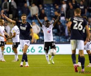 Le genou en terre hué à Millwall : le coach de Fulham critique son homologue