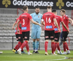 🎥 "Les bras le long du corps..." : le RWDM enrage après une décision arbitrale controversée face au Club NXT 