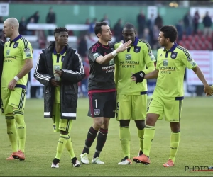 🎥 Insolite : un ancien joueur d'Anderlecht met KO un de ses coéquipiers en voulant célébrer son but