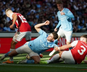 🎥 Trossard et De Bruyne en feu : le premier titre de la saison décerné en Angleterre