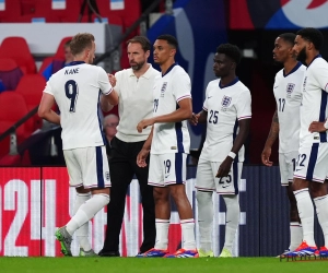 🎥 Ca chauffe avant Serbie - Angleterre ! De violents affrontements ont eu lieu entre supporters 