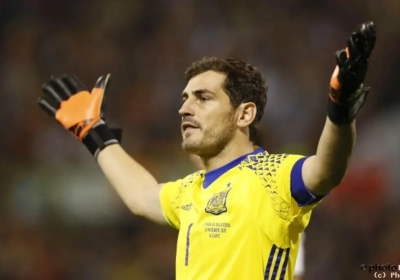 Iker Casillas manque complètement sa sortie