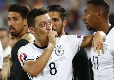 VIDEO: Mezut Ozil met l'Allemagne sur orbite ! 