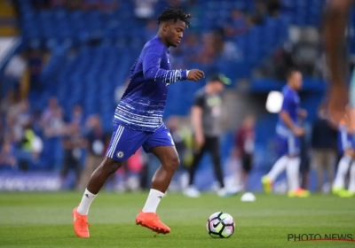 Un Batshuayi en grande forme aide Chelsea à se qualifier