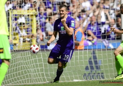 Santini et Dimata font le show, Anderlecht écrase Ostende