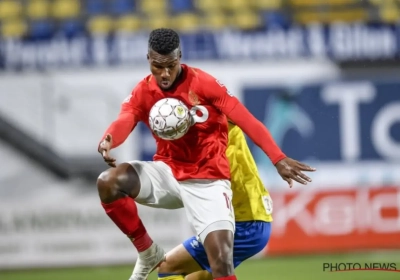 OFFICIEL : Obbi Oulare reste au Standard