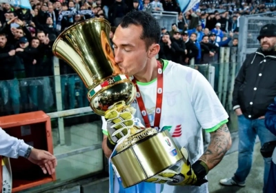 Silvio Proto, heureux d'avoir remporté un nouveau trophée, dévoile quand il va raccrocher les crampons 