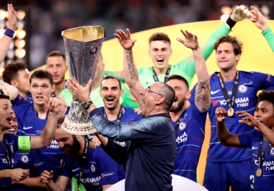 Un Maurizio Sarri heureux fait le point sur son avenir : "Ces derniers jours, j'ai été envoyé à la Roma, à Milan et à la Juve"