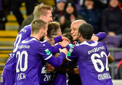 Une bouffée d'air frais pour Anderlecht qui écrase Eupen, premier but pour Kompany 