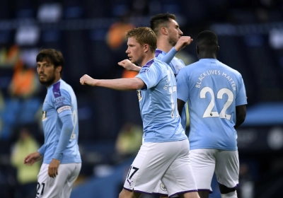 📷 Kevin De Bruyne présente le nouveau maillot de Manchester City 