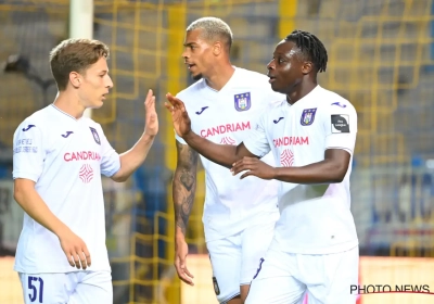 Anderlecht fait le spectacle chez un faible Waasland-Beveren, mais reste friable derrière