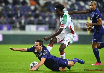 🎥 Y avait-il penalty pour Anderlecht ? Le règlement donne raison à Mr Van Driessche