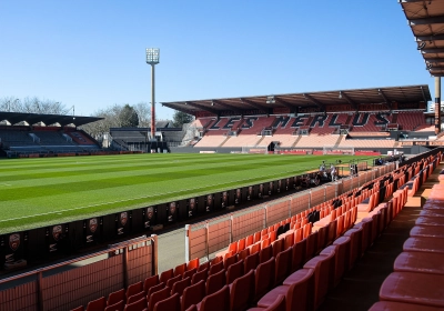 📷 Un joueur Bordelais fait la sieste en pleine rencontre de Ligue 1