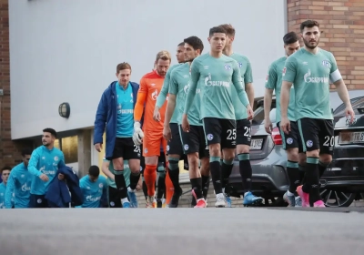 🎥 Quand les joueurs de Schalke 04 sont agressés par leurs supporters après leur relégation