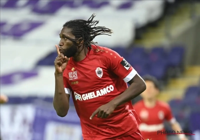 Mbokani a envoyé un message : "Nous sommes tous fans de Dieu à Anderlecht"