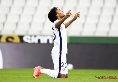 Joshua Zirkzee se livre après son doublé : "Mon raté contre l'Ajax ? Je peux en rire maintenant"