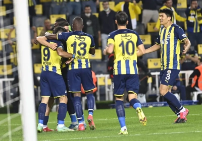 🎥 Le but Messi-esque d'un jeune talent turc du Fenerbahce 