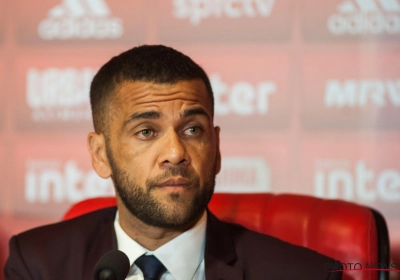 Dani Alves voit le Barça renaître : "Si on fait ce qu'on a l'habitude de faire, les titres viendront"