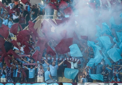 📷 Le magnifique tifo des supporters de Trabzonspor en hommage aux victimes des tremblements de terre