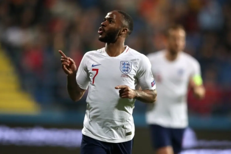 Gareth Southgate ne regrette pas d'avoir renvoyé Sterling du noyau