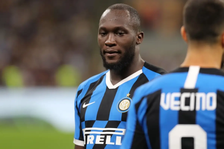 Polémique raciste autour de Lukaku : "Le message de la Curva Nord a un double sens"