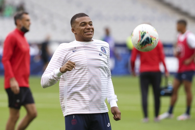 Mbappé et Di Maria de retour, deux Parisiens sur la route du PSG