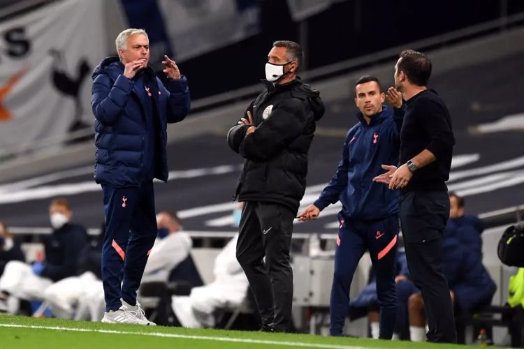 🎥 Lampard revient sur l'échange tendu avec Mourinho 